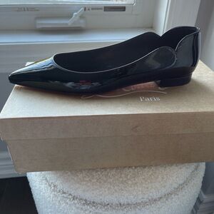*BRAND NEW* Christian Louboutin Size 38 Hot Chickita